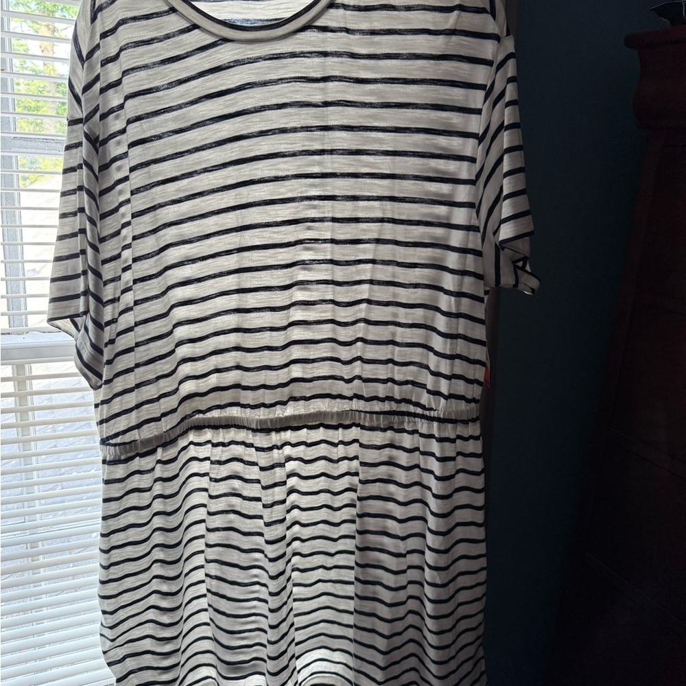 Old Navy Navy and White Striped Short Sleeve Dress